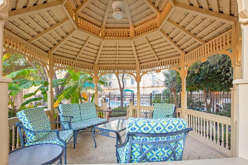 هتل La Quinta By Wyndham Houston Galleria Area