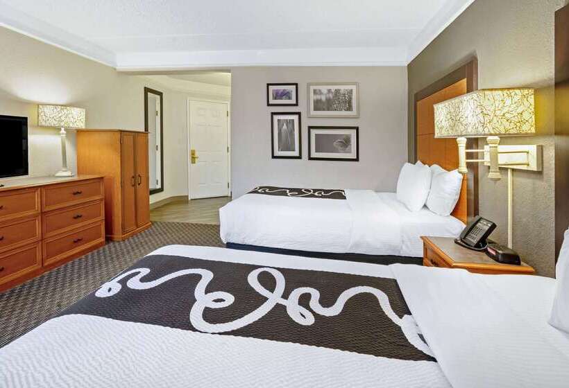 هتل La Quinta By Wyndham Houston West Park 10