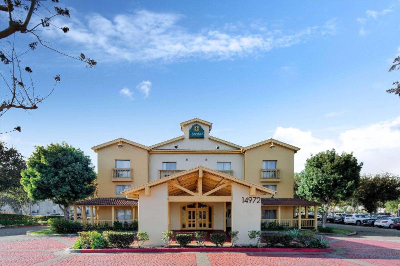 هتل La Quinta Inn & Suites By Wyndham Irvine Spectrum