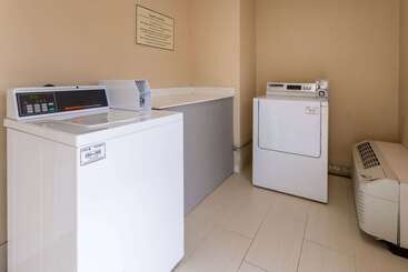 هتل La Quinta Inn & Suites By Wyndham Kingsport Tricities Airport