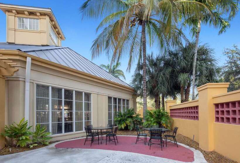 Fotos del hotel La Quinta By Wyndham Miami Airport West:  47