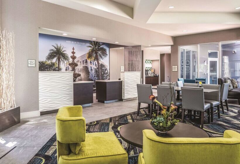 هتل La Quinta By Wyndham Orlando Lake Mary