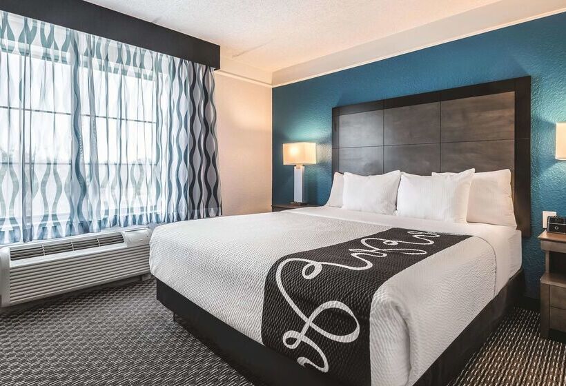 هتل La Quinta By Wyndham Orlando Lake Mary