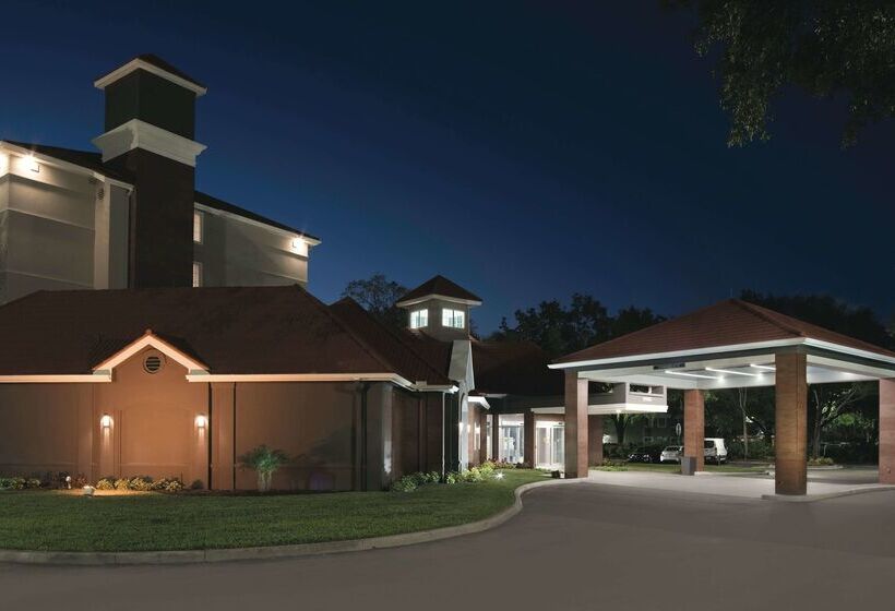 هتل La Quinta By Wyndham Orlando Lake Mary