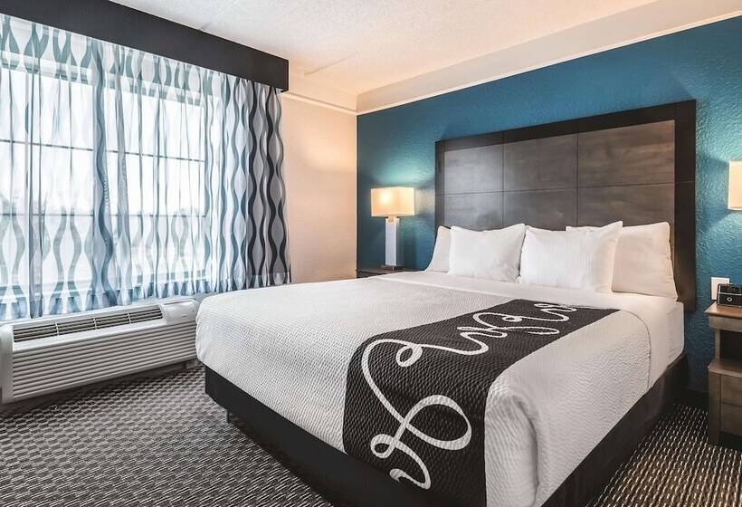 هتل La Quinta By Wyndham Orlando Lake Mary