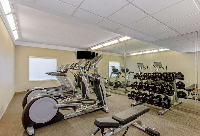 هتل La Quinta Inn & Suites By Wyndham Panama City
