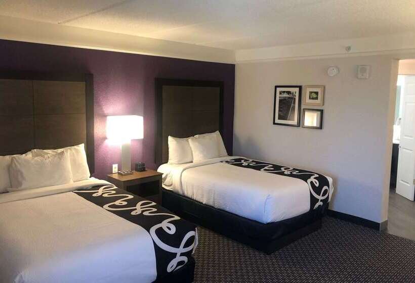 هتل La Quinta Inn & Suites By Wyndham Panama City
