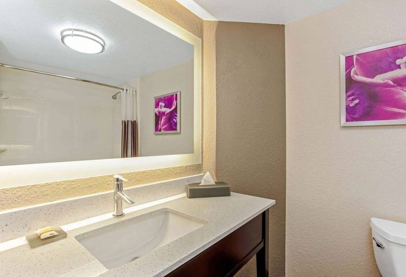 هتل La Quinta Inn & Suites By Wyndham Panama City