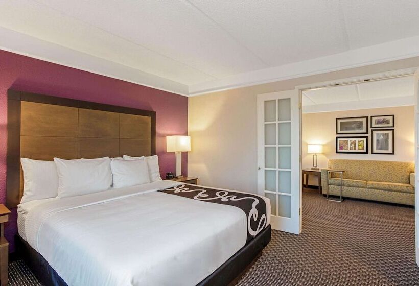 هتل La Quinta Inn & Suites By Wyndham Panama City