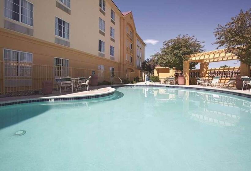 هتل La Quinta By Wyndham Pueblo