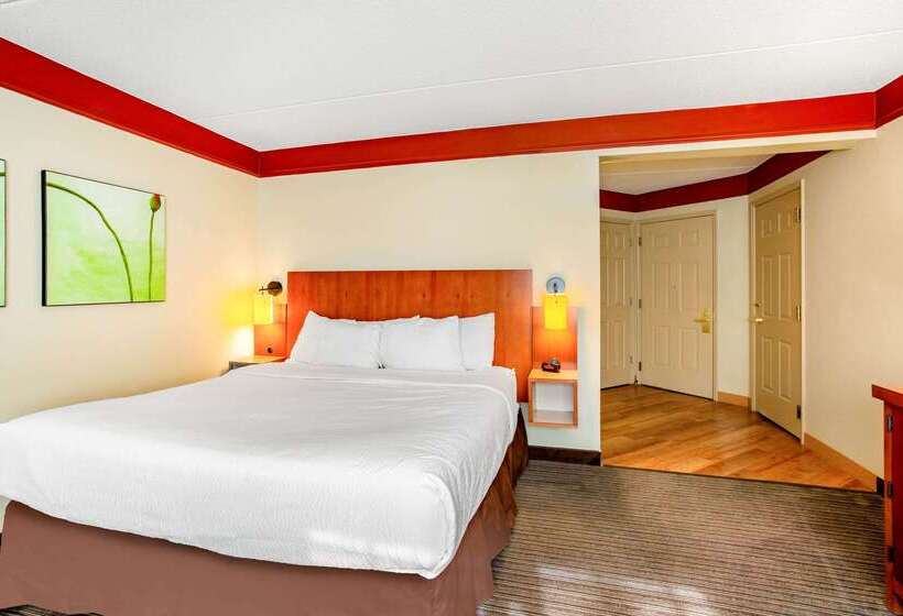 هتل La Quinta By Wyndham Raleigh/durham Southpoint