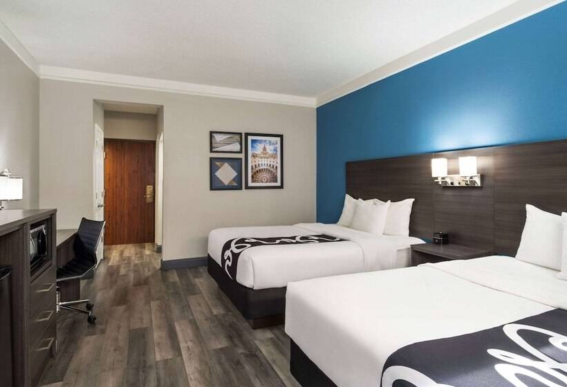 هتل La Quinta By Wyndham Round Rock North