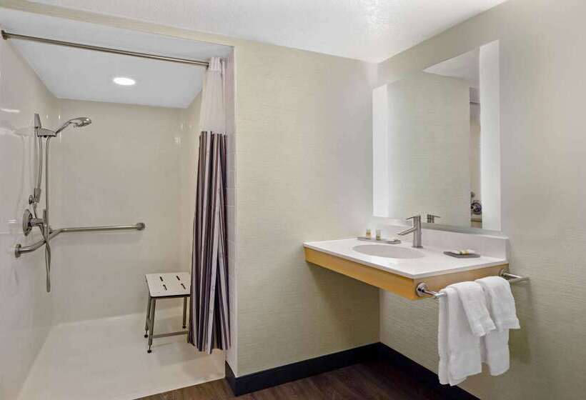 هتل La Quinta Inn & Suites By Wyndham San Francisco Airport N