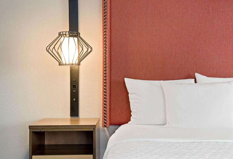 هتل La Quinta By Wyndham San Francisco Airport North   Free Airport Shuttle