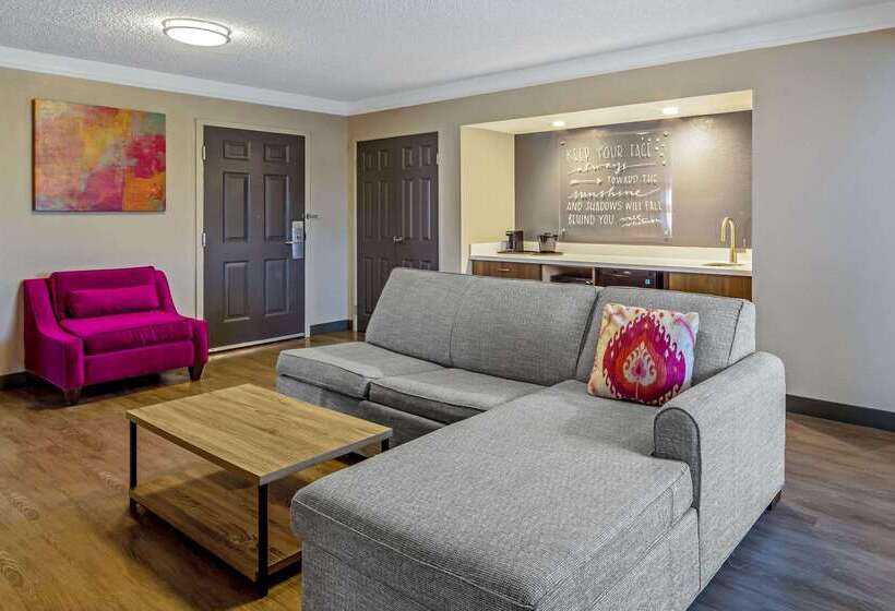 هتل La Quinta By Wyndham San Francisco Airport North   Free Airport Shuttle