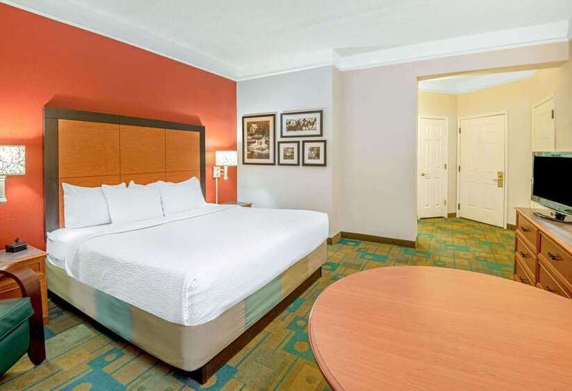 هتل La Quinta By Wyndham Sherman