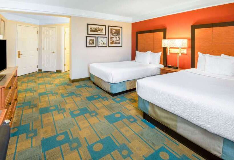 هتل La Quinta By Wyndham Sherman