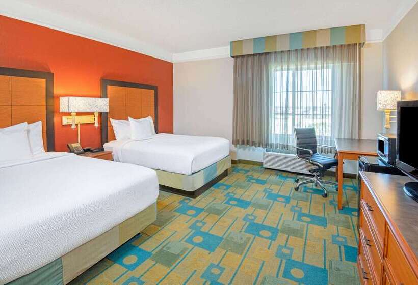 هتل La Quinta By Wyndham Sherman