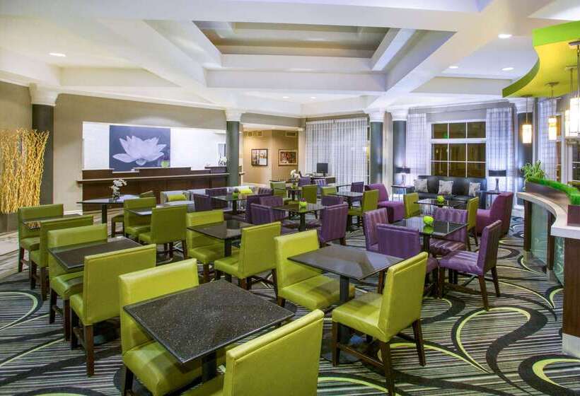 هتل La Quinta By Wyndham St. Louis Westport