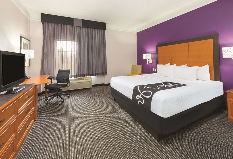 هتل La Quinta By Wyndham St. Louis Westport