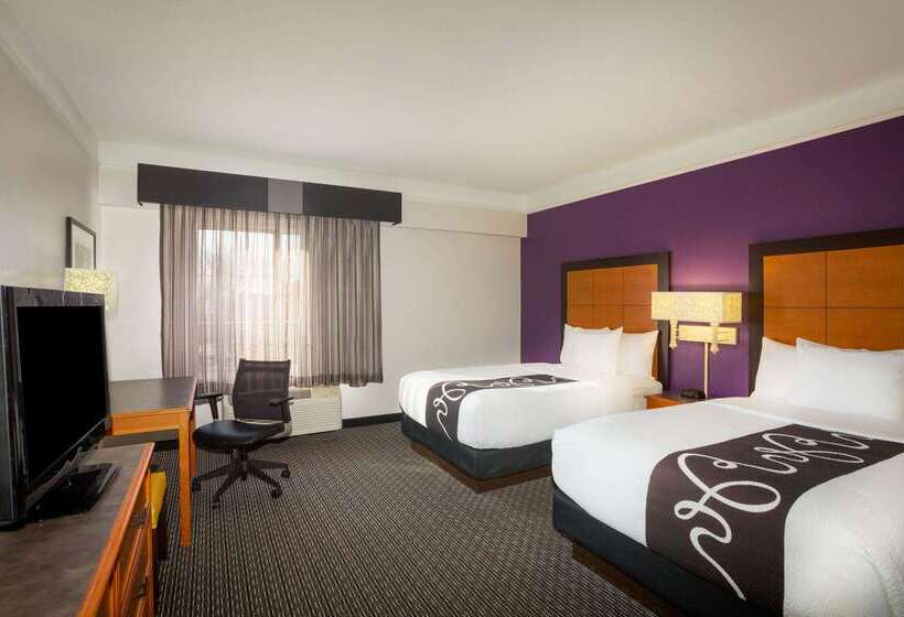 هتل La Quinta By Wyndham St. Louis Westport