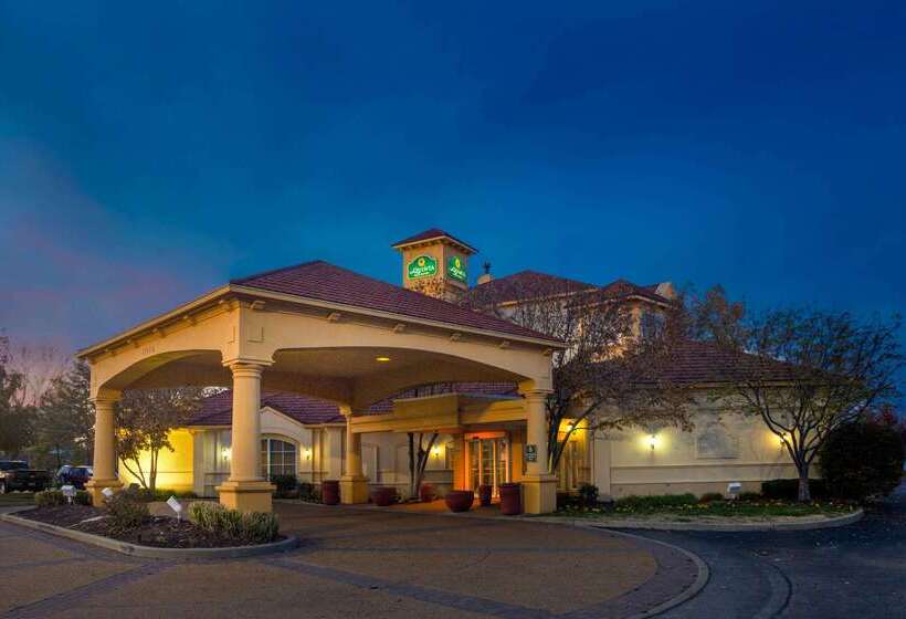 هتل La Quinta By Wyndham St. Louis Westport