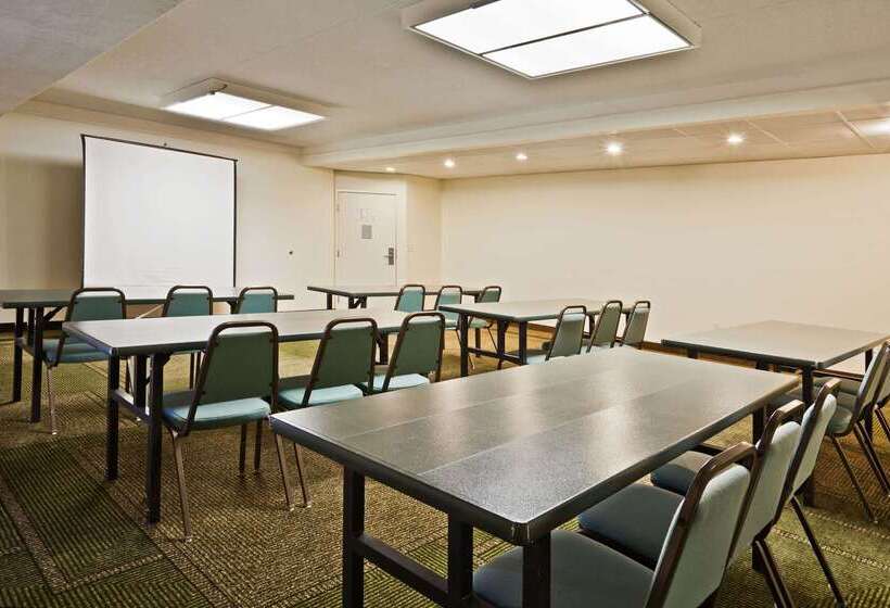 فندق La Quinta By Wyndham St. Pete Clearwater Airport