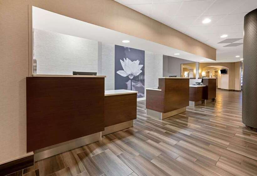 Hotel La Quinta Inn & Suites By Wyndham Tacoma  Seattle