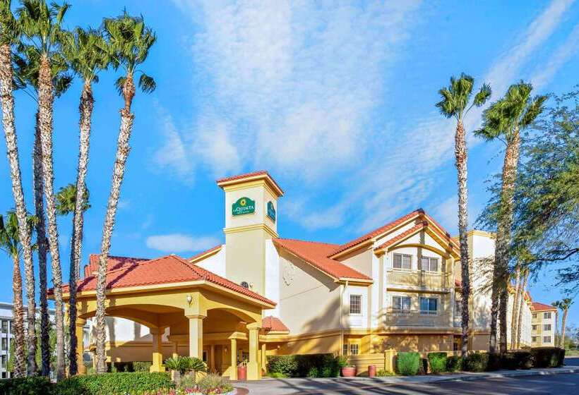 هتل La Quinta By Wyndham Tucson Airport