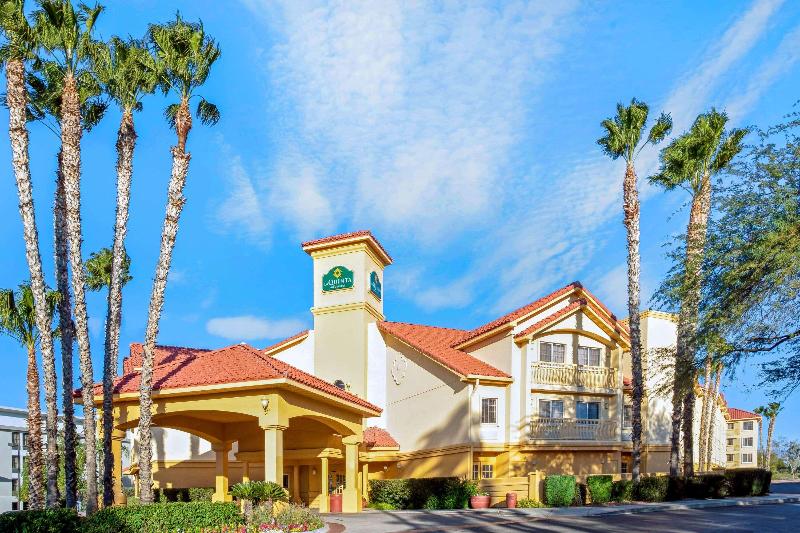 هتل La Quinta By Wyndham Tucson Airport