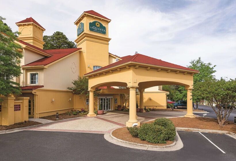 هتل La Quinta Inn & Suites By Wyndham University Area Chapel Hill