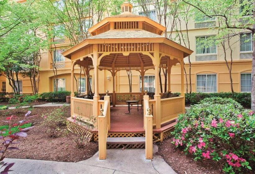 هتل La Quinta Inn & Suites By Wyndham University Area Chapel Hill
