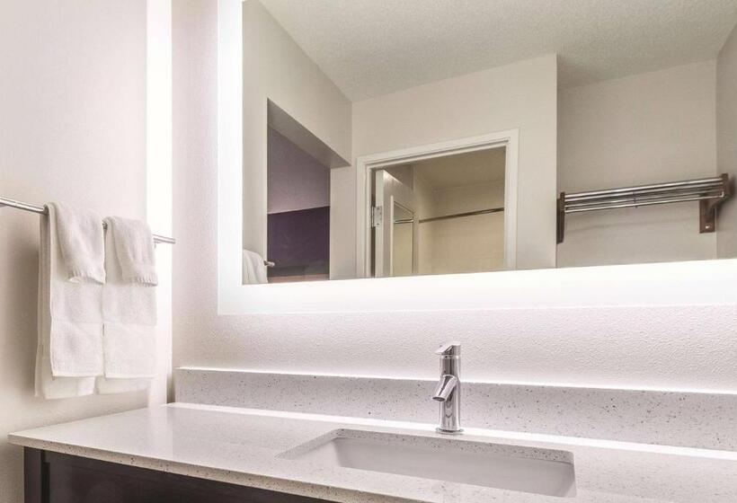 هتل La Quinta Inn & Suites By Wyndham University Area Chapel Hill
