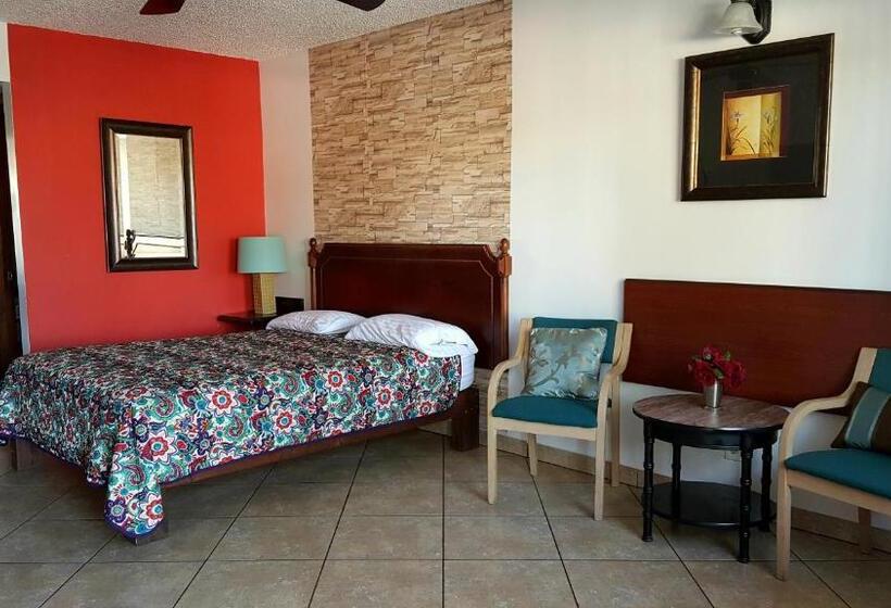 هتل Lago Motor Inn