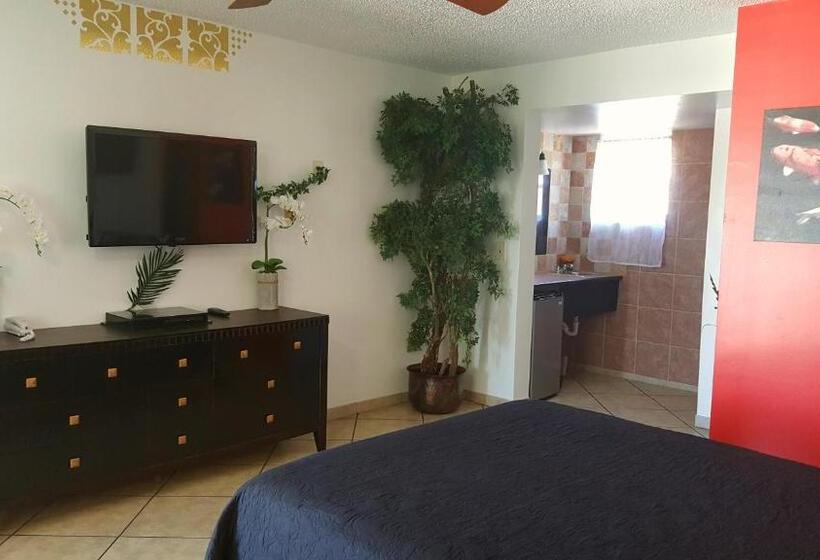 هتل Lago Motor Inn
