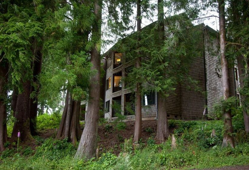 Отель Lake Quinault Lodge
