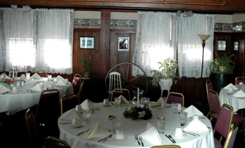 בית מלון כפרי Lamies Inn & The Old Salt Tavern