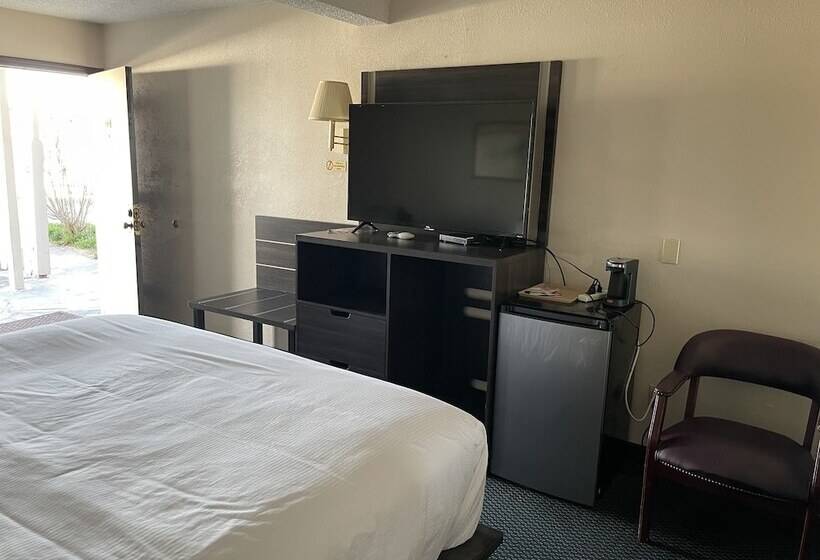 호텔 Landmark Inn