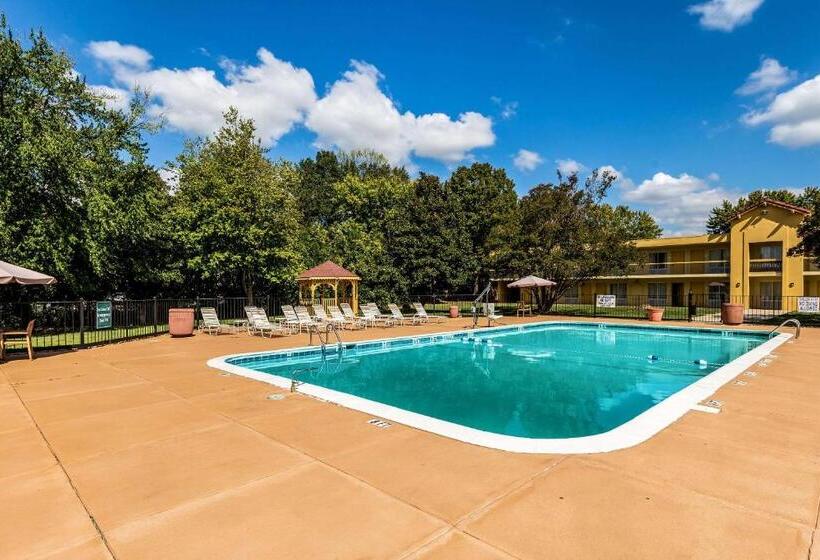 Отель Quality Inn Clemson Near University