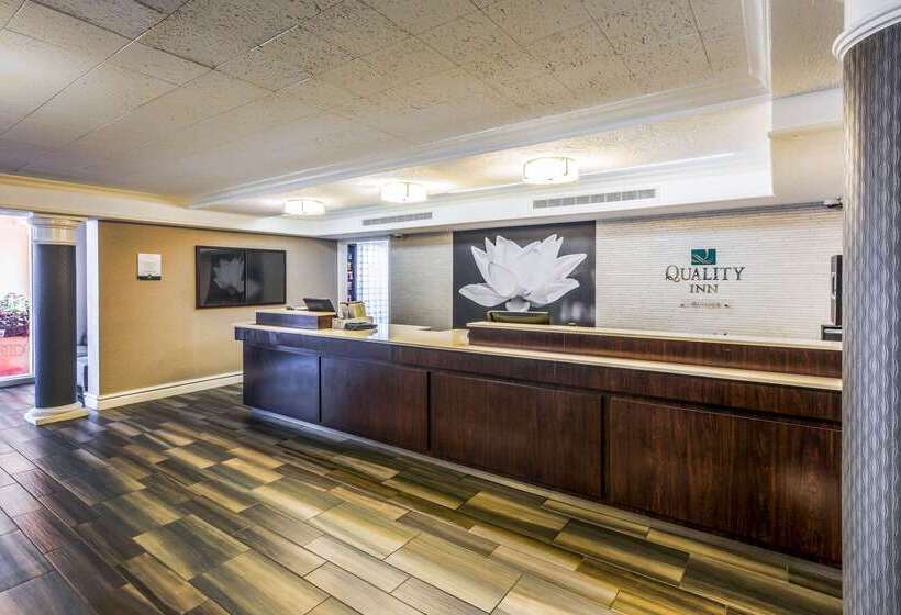 هتل Quality Inn & Suites North Charleston  Ashley Phosphate