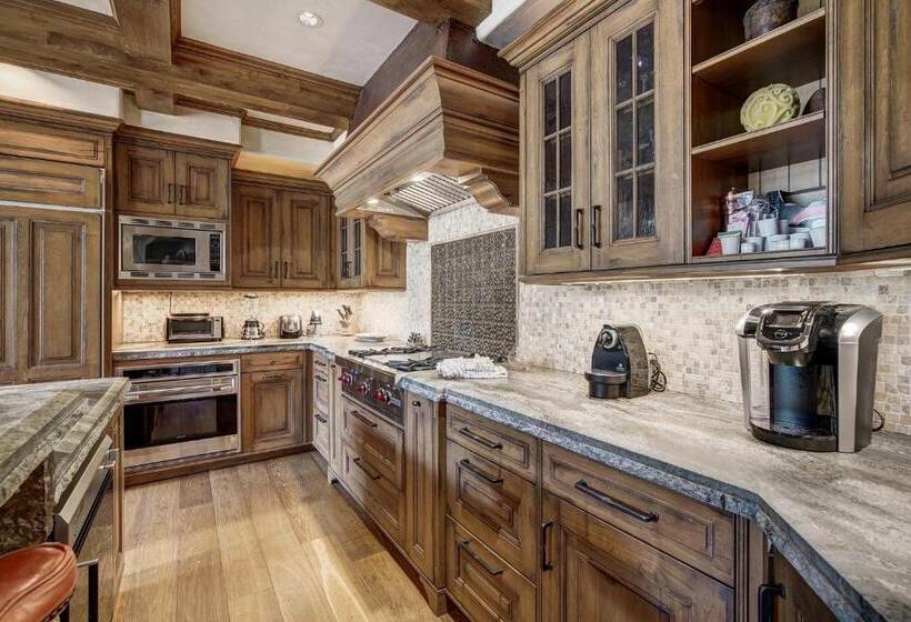 هتل Lodge At Vail, A Rockresort