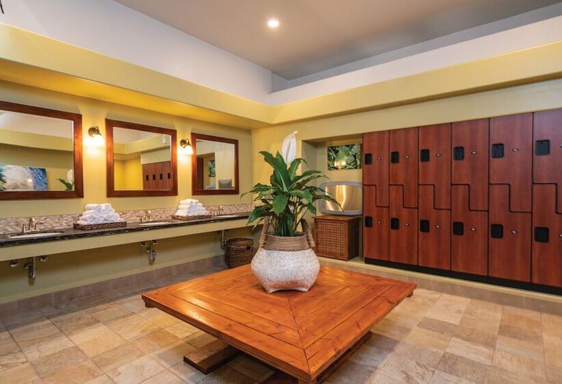 Kona Coast Resort