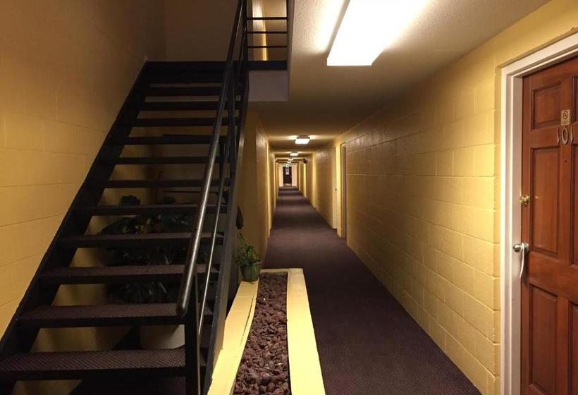 Lamplighter Motel