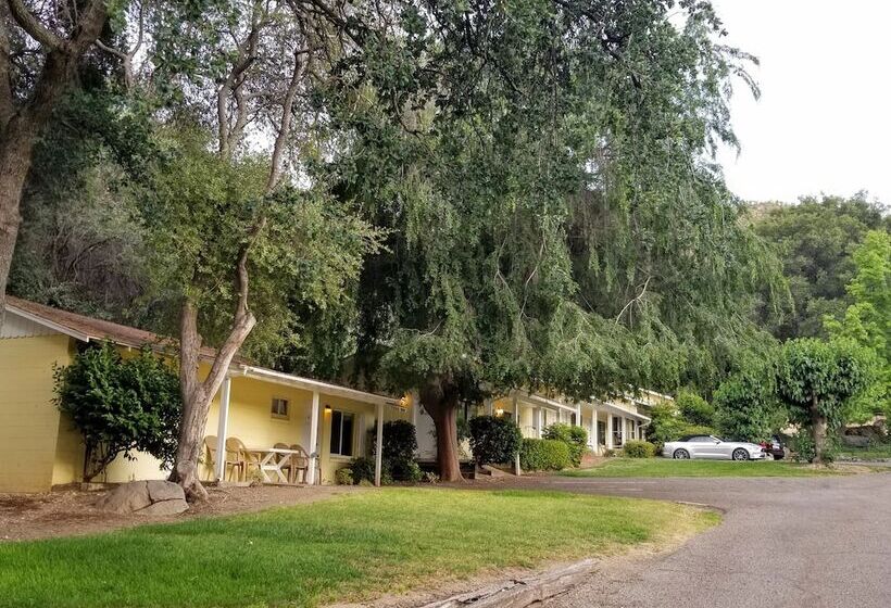 Lazy J Ranch Motel