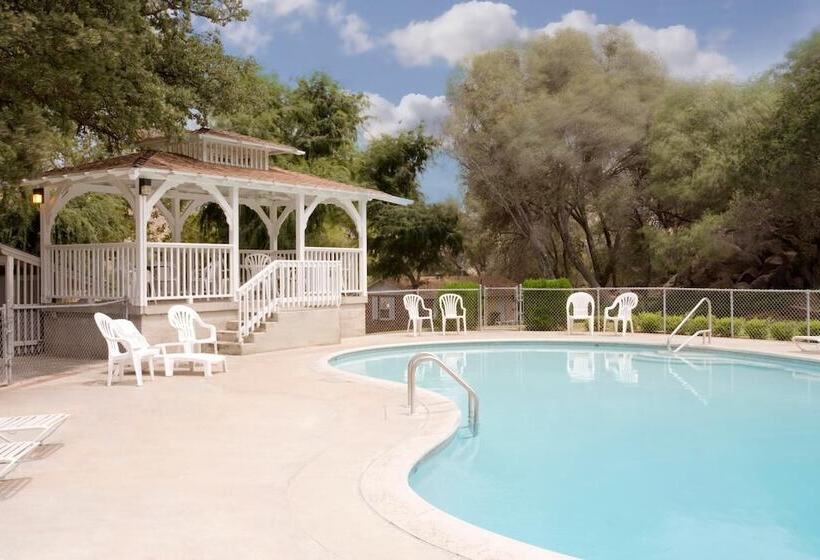 Lazy J Ranch Motel