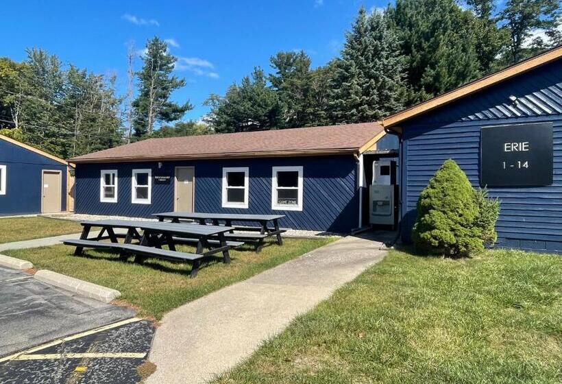 מוטל Lake Bluff Inn And Suites