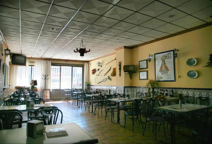 فندق Hostal Restaurante Milan Ii