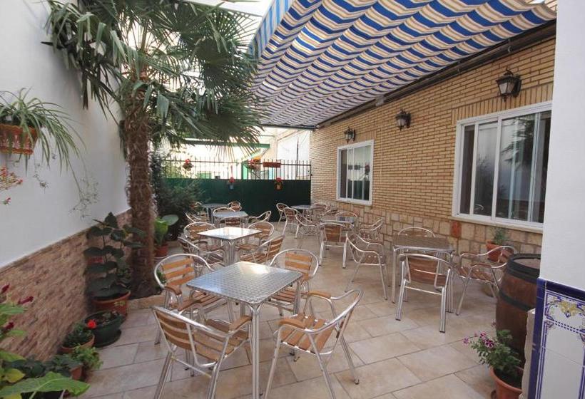 فندق Hostal Restaurante Milan Ii