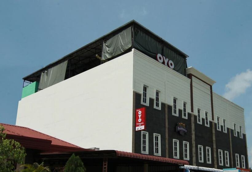 هتل Oyo 2310 Residence 68