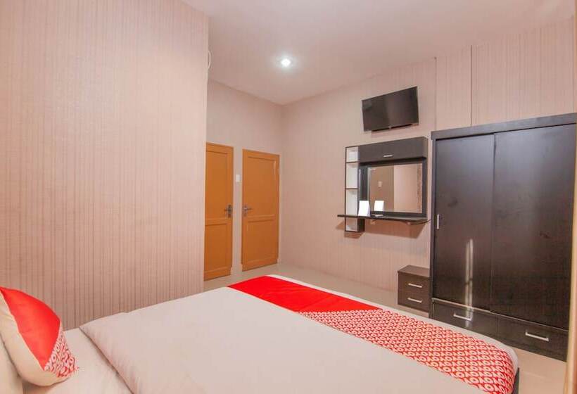 هتل Oyo 2310 Residence 68